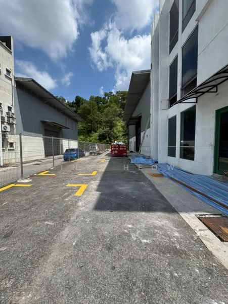 Kilang untuk Disewa di Taman Perindustrian Bukit Serdang (Seri Kembangan) - Pinki Heow - PropertyGuru.com.my