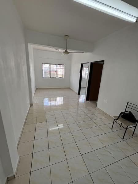 Apartment for Sale at Pangsapuri Putra Raya - Jason Chun - Living Room - PropertyGuru.com.my