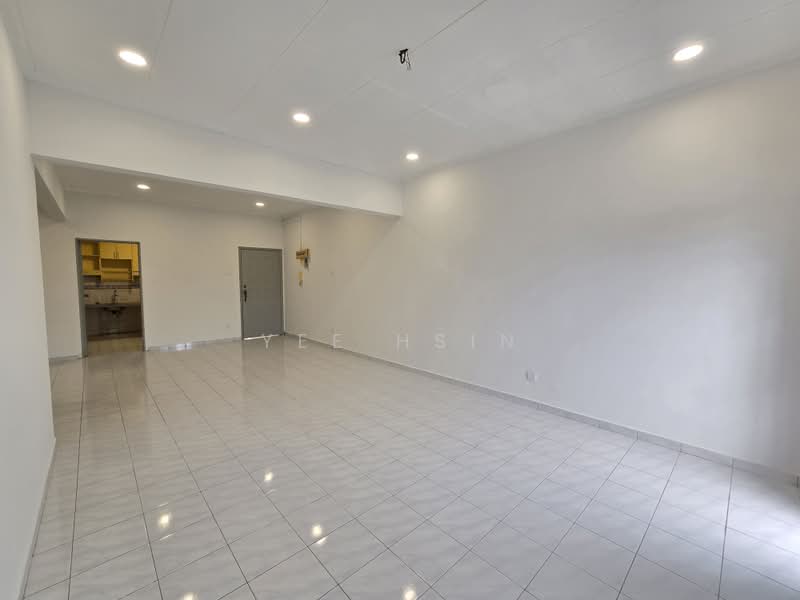 Kondominium untuk Dijual di Skudai Villa - Yee Hsin - Living Room - PropertyGuru.com.my