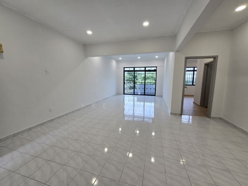Kondominium untuk Dijual di Skudai Villa - Yee Hsin - Living Room - PropertyGuru.com.my