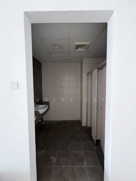 Office for Rent in KL City Centre (Kuala Lumpur) - Eugene Yap - Bathroom - PropertyGuru.com.my