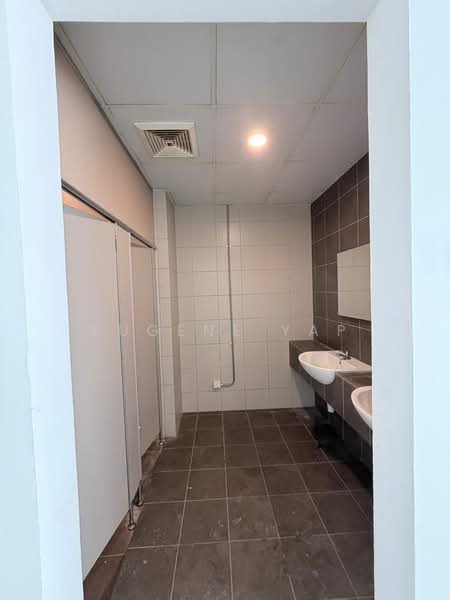 Office for Rent in KL City Centre (Kuala Lumpur) - Eugene Yap - Bathroom - PropertyGuru.com.my