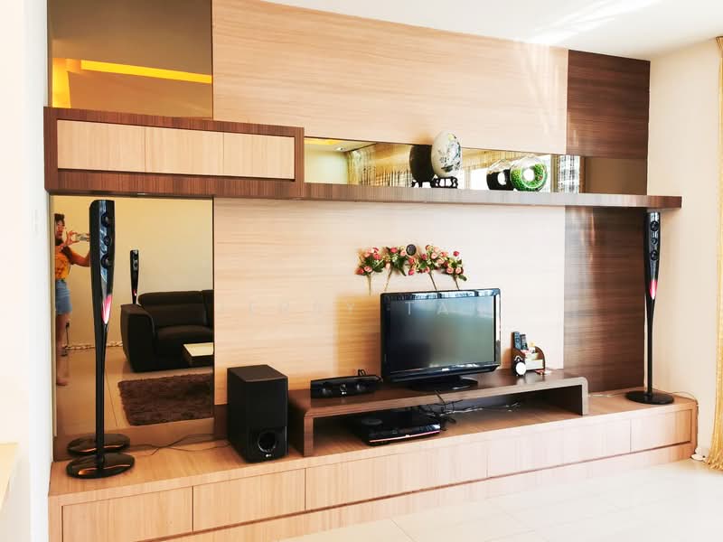 Servis Apartment untuk Disewa di Birch Plaza - Jerry Tan - Living Room - PropertyGuru.com.my