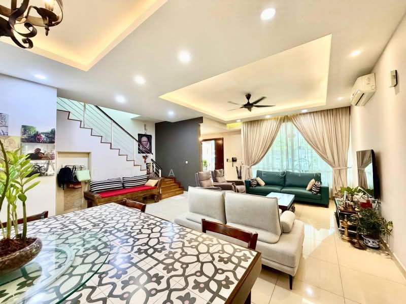 Rumah Teres 2-Tingkat untuk Dijual di Cyberjaya (Selangor) - Adzura Zamedin - Living Room - PropertyGuru.com.my