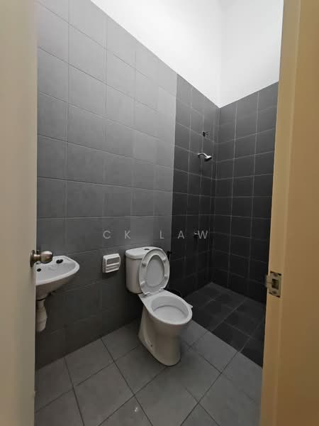 2-storey Terraced House for Rent in Setia Ecohill (Semenyih) - CK Law - Bathroom - PropertyGuru.com.my