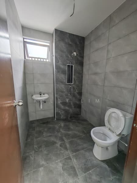 2-storey Terraced House for Sale in Skudai (Johor) - Kelly Lim - Bathroom - PropertyGuru.com.my