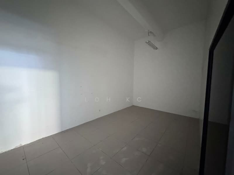 Kedai untuk Disewa di Ampang (Selangor) - Loh KC - Interior - PropertyGuru.com.my