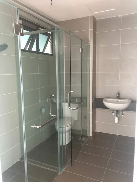Servis Apartment untuk Disewa di Pacific Star - Bill Lim - Bathroom - PropertyGuru.com.my