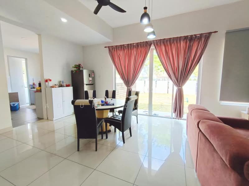 2-storey Terraced House for Sale in Bandar Tropicana Aman (Telok Panglima Garang) - Adzura Zamedin - Dining Room - PropertyGuru.com.my