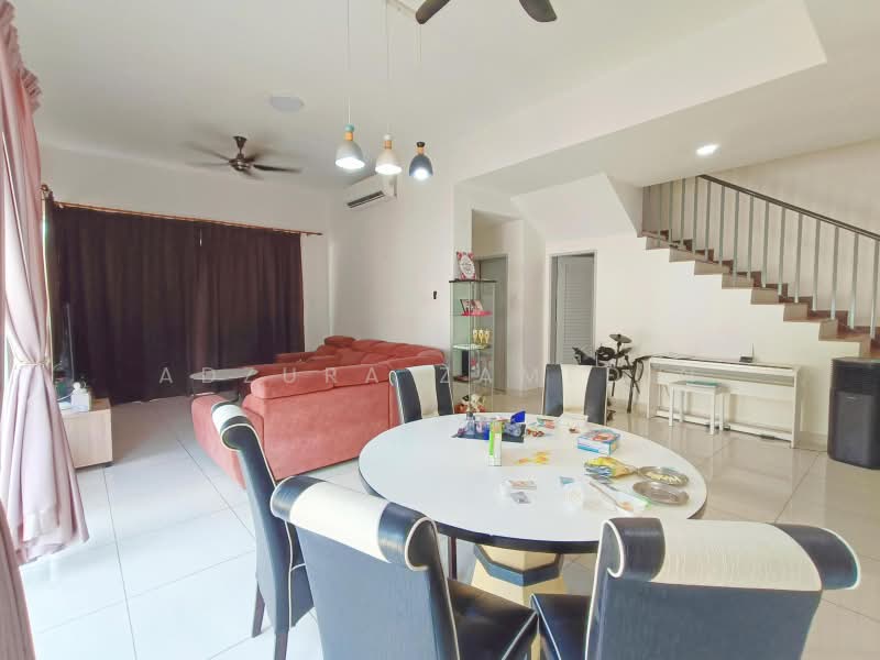 2-storey Terraced House for Sale in Bandar Tropicana Aman (Telok Panglima Garang) - Adzura Zamedin - Living Room - PropertyGuru.com.my