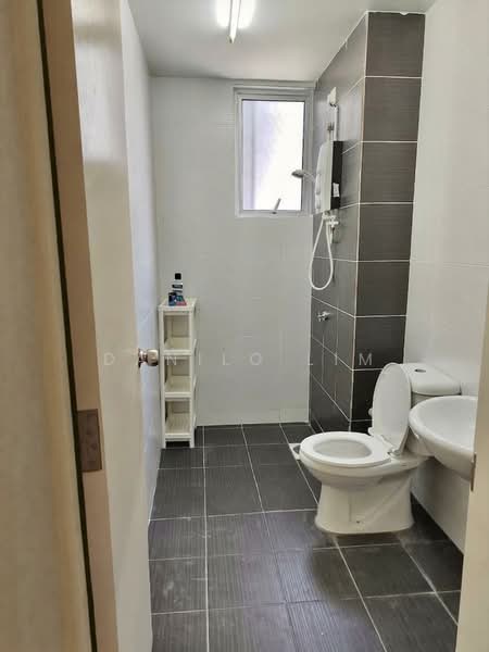 Servis Apartment untuk Dijual di Maxim Residences - Danilo Lim - Bathroom - PropertyGuru.com.my