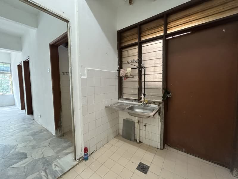 Rumah Flat untuk Dijual di Taman Perindustrian Pusat Bandar Puchong - Ben Lor - PropertyGuru.com.my