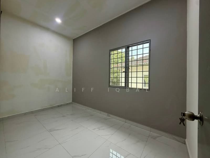 2-storey Terraced House for Sale in Bandar Tasik Puteri (Rawang) - Aliff Iqbal - PropertyGuru.com.my