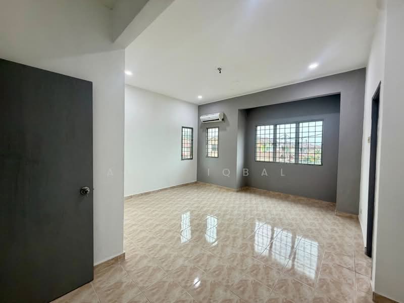 2-storey Terraced House for Sale in Bandar Tasik Puteri (Rawang) - Aliff Iqbal - PropertyGuru.com.my