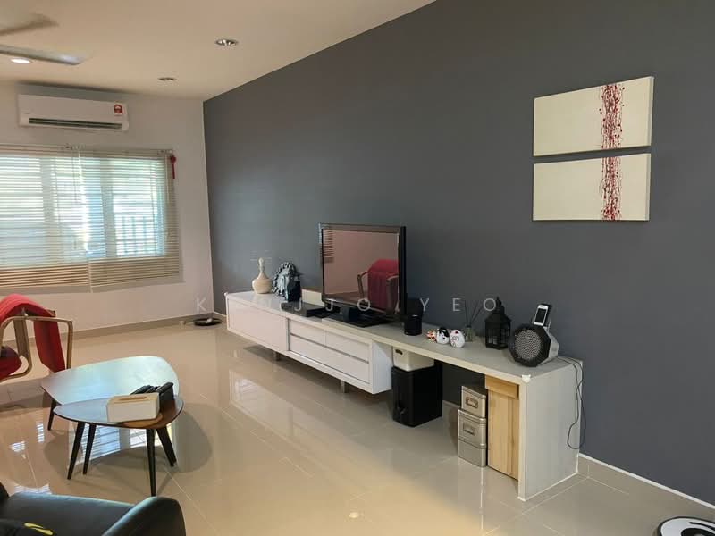 Rumah Teres untuk Dijual di Kota Kemuning (Shah Alam) - Kenjjo Yeo - Living Room - PropertyGuru.com.my