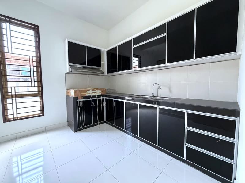 Rumah Teres 2 Tingkat untuk Dijual di Bandar Dato Onn (Tebrau) - Karl Lim - Kitchen - PropertyGuru.com.my