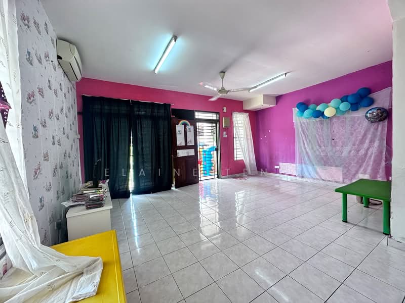 2-storey Terraced House for Sale in Bandar Botanic (Klang) - Elaine Teng - Living Room - PropertyGuru.com.my