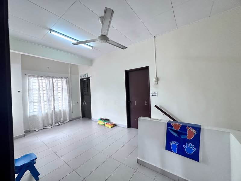 2-storey Terraced House for Sale in Bandar Botanic (Klang) - Elaine Teng - Corridor - PropertyGuru.com.my