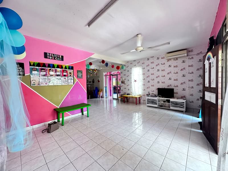 2-storey Terraced House for Sale in Bandar Botanic (Klang) - Elaine Teng - Living Room - PropertyGuru.com.my
