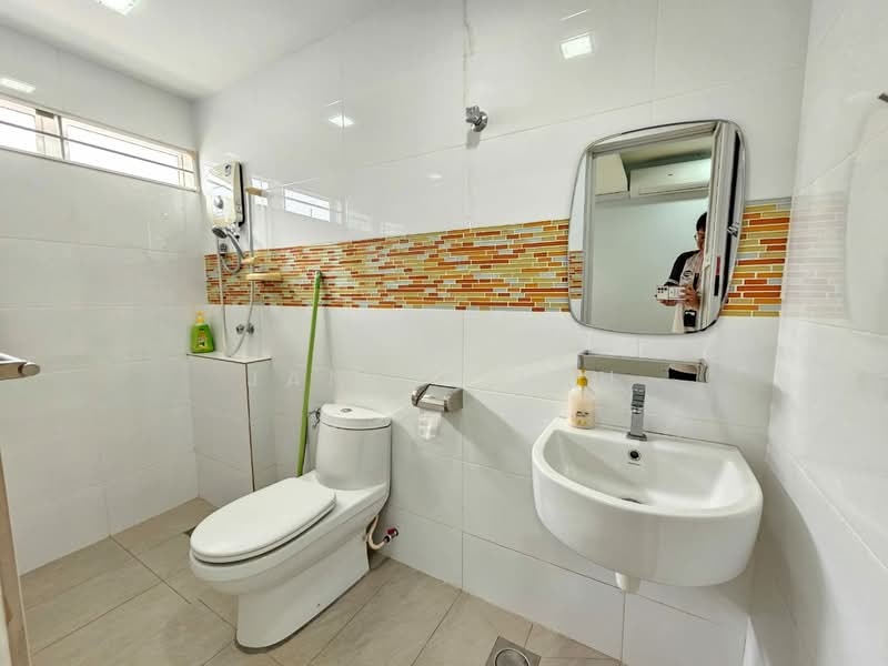 2-storey Terraced House for Sale in Sabak Bernam (Selangor) - Janice Lau - Bathroom - PropertyGuru.com.my
