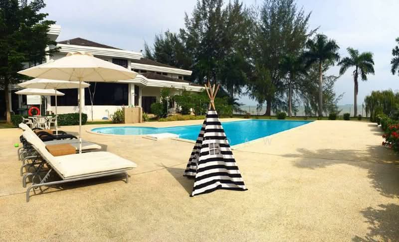 Commercial Bungalow for Sale in Kampung Kuala Sungai Baru (Kuala Sungai Baru) - Chen Hoaw - Exterior - PropertyGuru.com.my