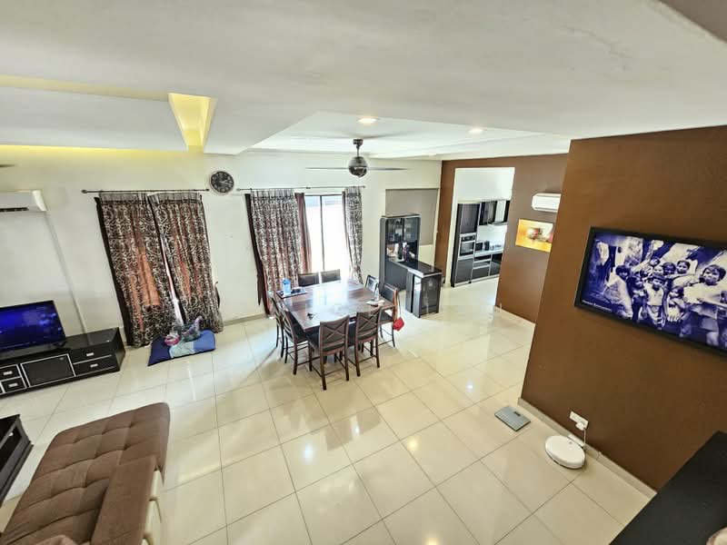 Rumah Teres 2.5 Tingkat untuk Dijual di Batu 9 (Cheras) - Janice Lau - Living Room - PropertyGuru.com.my