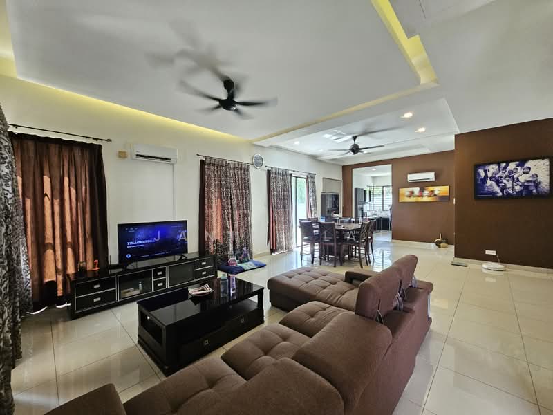 Rumah Teres 2.5 Tingkat untuk Dijual di Batu 9 (Cheras) - Janice Lau - Living Room - PropertyGuru.com.my
