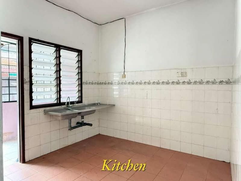 2-storey Terraced House for Sale in Usj 11 (Subang Jaya) - Kenix Lee - Kitchen - PropertyGuru.com.my