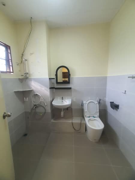 Rumah Teres 2 Tingkat untuk Disewa di Bandar Kinrara (Selangor) - Michele Tan - Bathroom - PropertyGuru.com.my