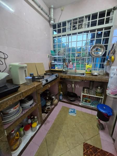 Rumah Flat untuk Dijual di Rumah Pangsa Permas Jaya - Ivy Low - Kitchen - PropertyGuru.com.my