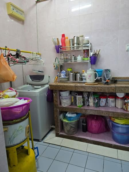 Rumah Flat untuk Dijual di Rumah Pangsa Permas Jaya - Ivy Low - Kitchen - PropertyGuru.com.my