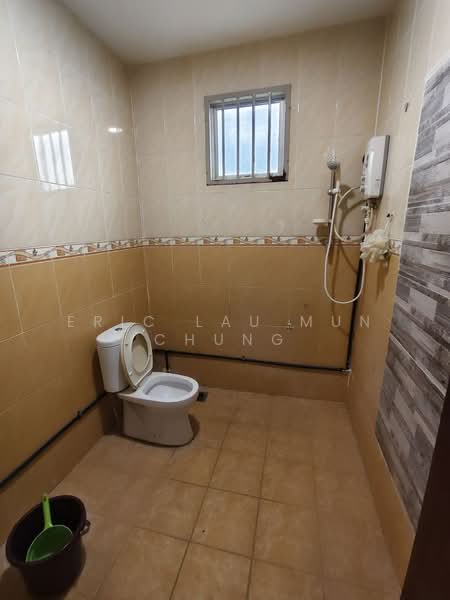 2-storey Terraced House for Sale in Taman Putra Perdana (Puchong) - Eric Lau Mun Chung - Bathroom - PropertyGuru.com.my