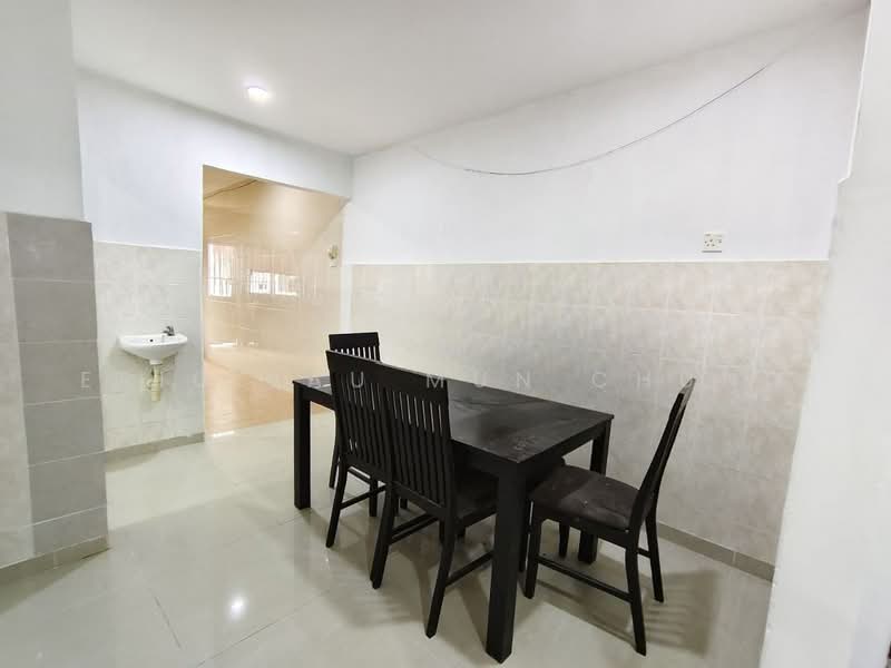 2-storey Terraced House for Sale in Taman Putra Perdana (Puchong) - Eric Lau Mun Chung - Dining Room - PropertyGuru.com.my
