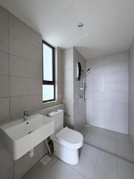 Kondominium untuk Disewa di Dwitara Residences - Elcoln Leong - Bathroom - PropertyGuru.com.my