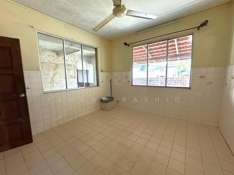 Bungalow for Sale in Kuala Lumpur (Kuala Lumpur) - Fahana Rashid - Kitchen - PropertyGuru.com.my