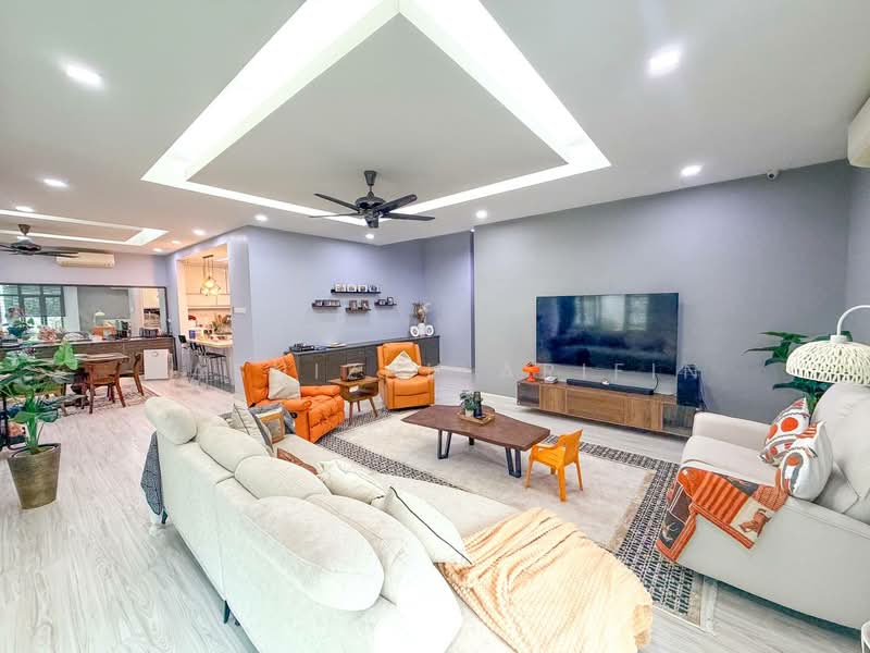 Bungalow for Sale in Taman Damai Jaya (Cheras) - Masnizah Arifin - Living Room - PropertyGuru.com.my
