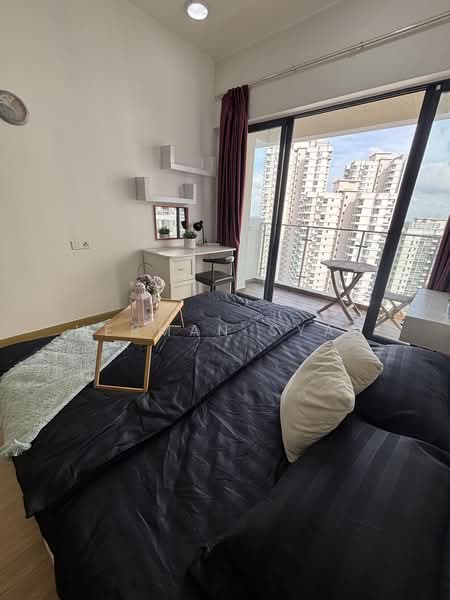 Condominium for Rent at Amberside @ Country Garden Danga Bay - Herman Syah - Bedroom - PropertyGuru.com.my