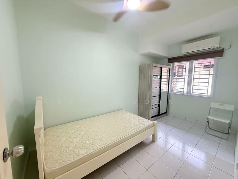 Rumah Teres 1 Tingkat untuk Dijual di Taman Pelangi Indah (Ulu Tiram) - Kayden Voon - Bedroom - PropertyGuru.com.my
