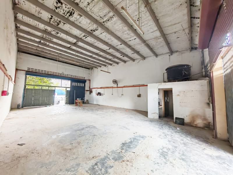 Factory for Rent in Subang (Selangor) - Lee Sing Siong - Interior - PropertyGuru.com.my