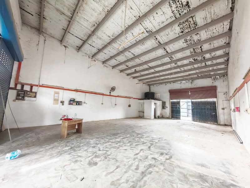 Factory for Rent in Subang (Selangor) - Lee Sing Siong - Interior - PropertyGuru.com.my