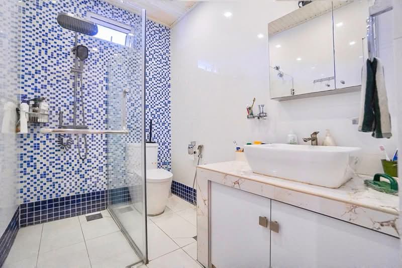 Kondominium untuk Dijual di Menara Kayangan - Azli Ibrahim - Bathroom - PropertyGuru.com.my
