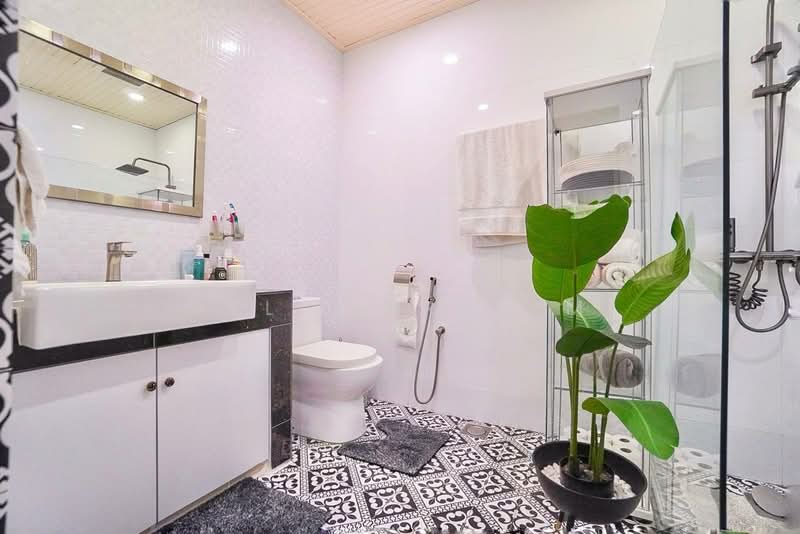 Kondominium untuk Dijual di Menara Kayangan - Azli Ibrahim - Bathroom - PropertyGuru.com.my