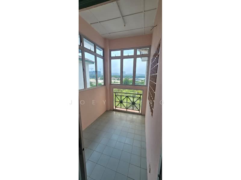 Apartment for Sale at Pangsapuri Lotus (Teratai) - Joey Wong - Balcony - PropertyGuru.com.my