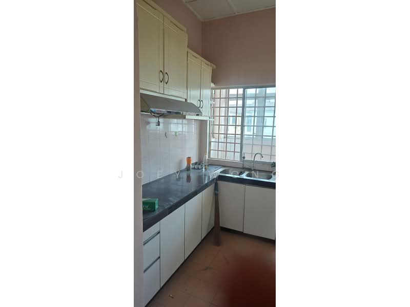 Apartment for Sale at Pangsapuri Lotus (Teratai) - Joey Wong - Kitchen - PropertyGuru.com.my