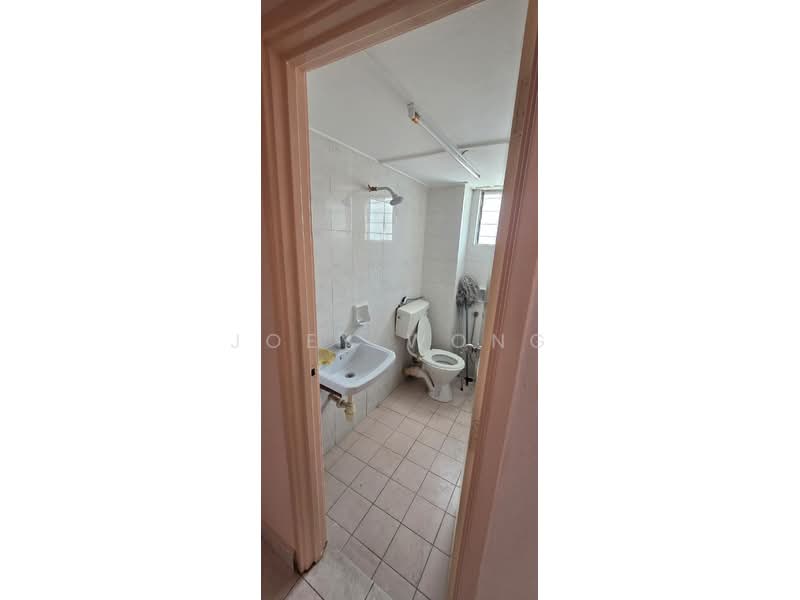 Apartment for Sale at Pangsapuri Lotus (Teratai) - Joey Wong - Bathroom - PropertyGuru.com.my