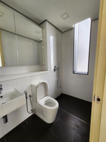 Office for Rent in Mont Kiara (Kuala Lumpur) - Yong . - Bathroom - PropertyGuru.com.my