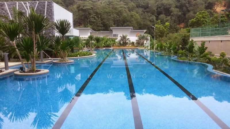 Kondominium untuk Dijual di Kiaramas Danai - CK Wong - Pool - PropertyGuru.com.my