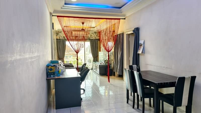 Pangsapuri untuk Dijual di Vista Bayu - Edwin Tan Tian Hoe - Living Room - PropertyGuru.com.my