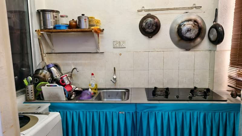 Pangsapuri untuk Dijual di Vista Bayu - Edwin Tan Tian Hoe - Kitchen - PropertyGuru.com.my