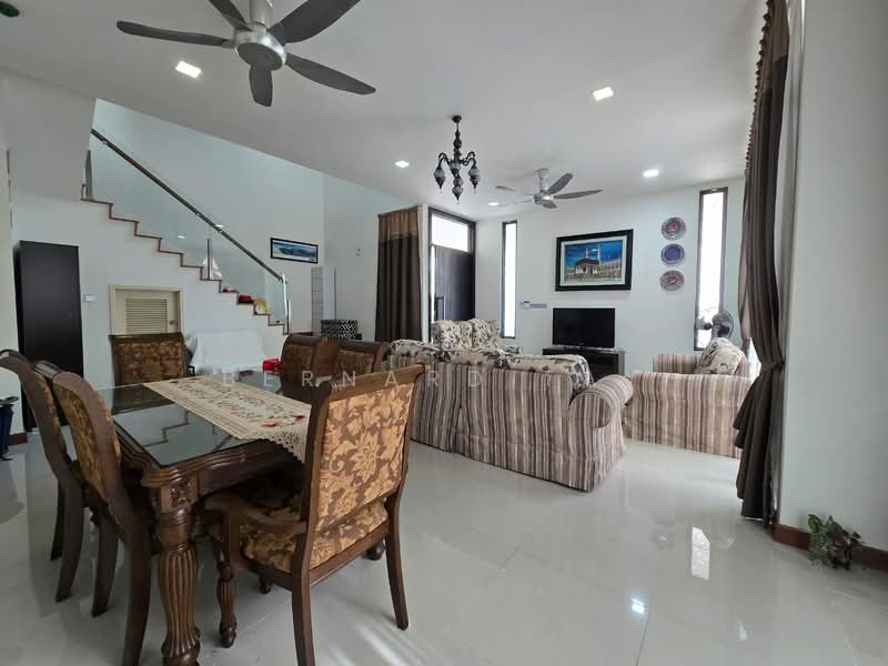 Semi-Detached House for Sale in Taman Equine (Seri Kembangan) - Bernard Tay - Living Room - PropertyGuru.com.my